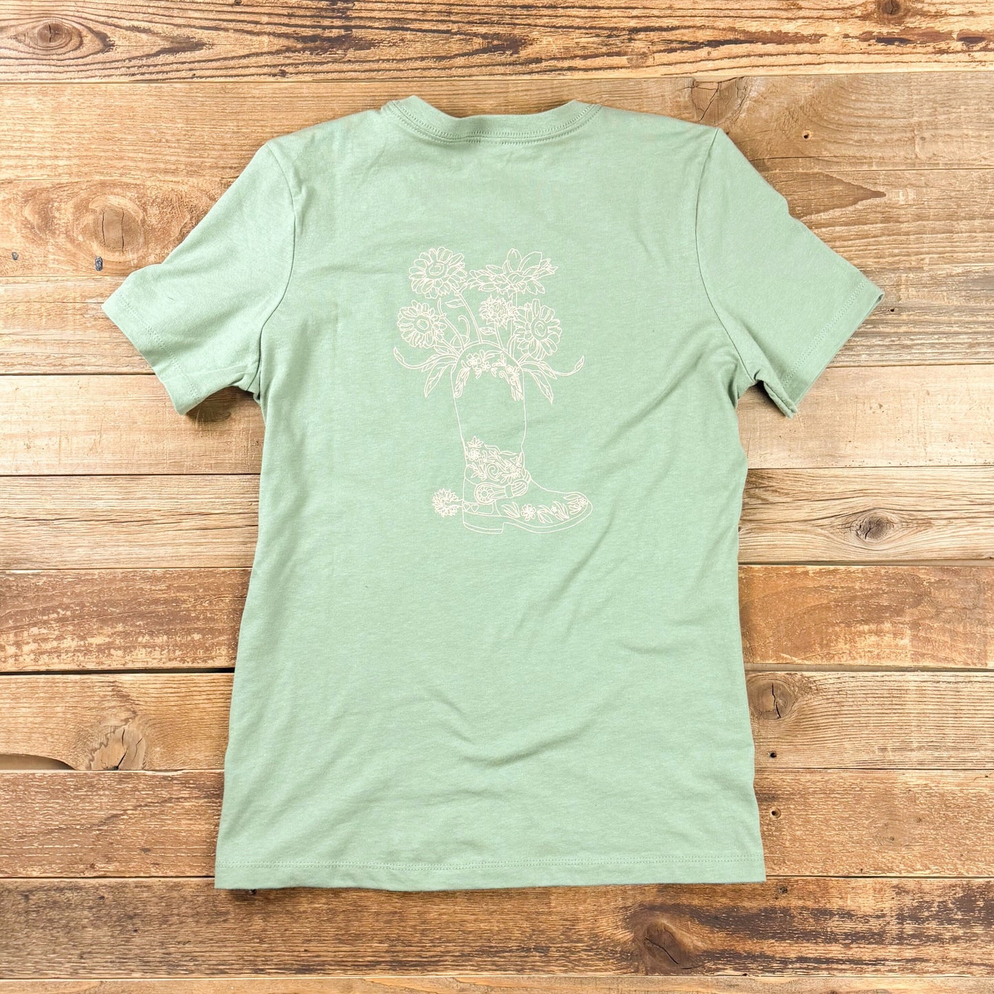 **LAST CALL** Women's Dry Creek Momma Tee (**Runs small, Size up if in between sizes!)
